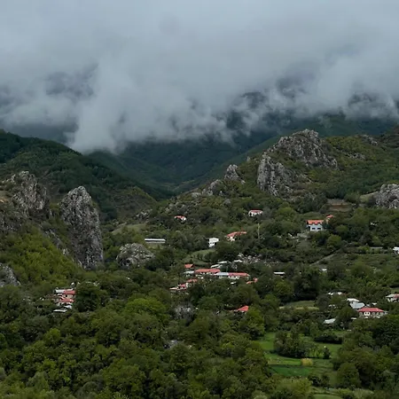 Pensjonat Peto House Korcza